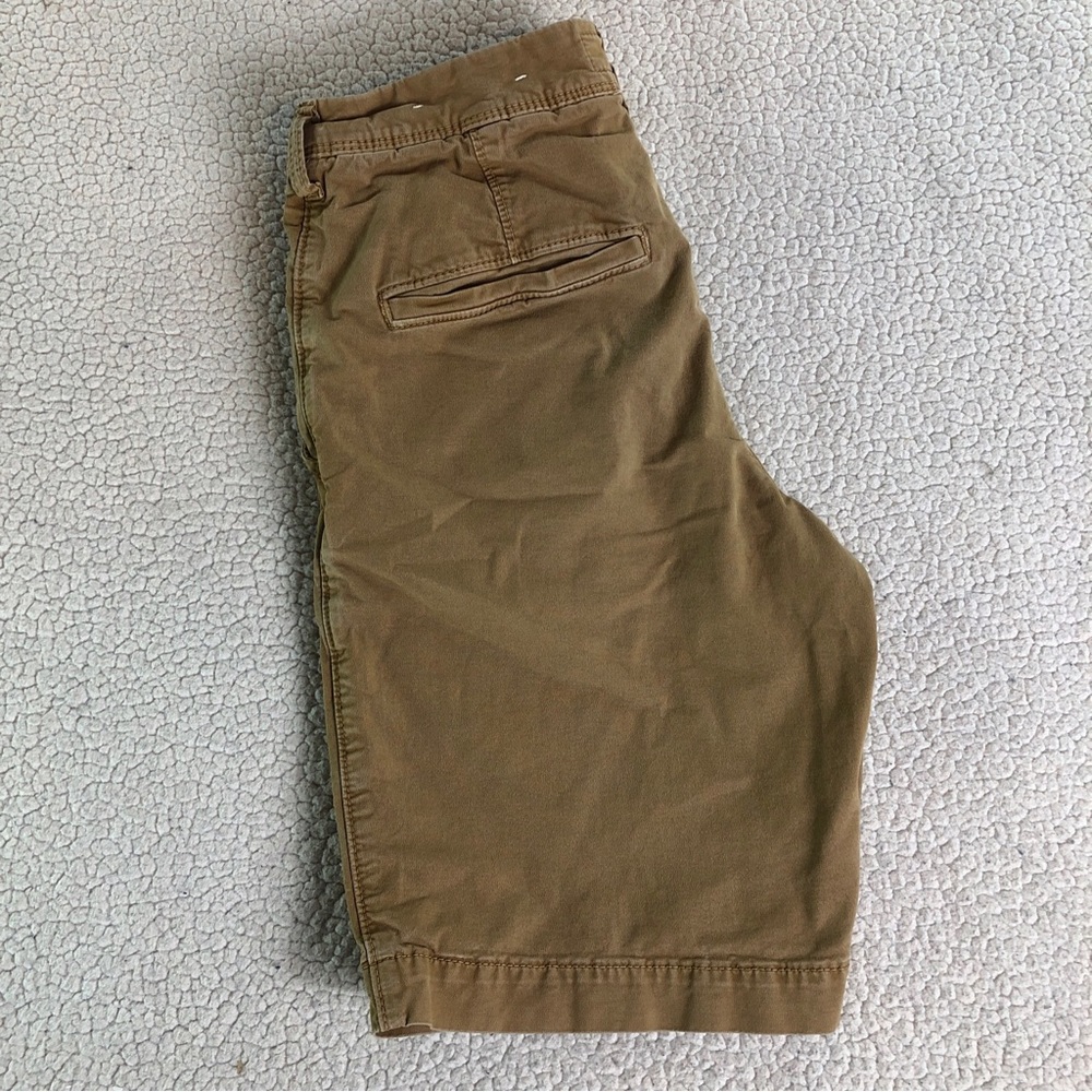 American Eagle Outfitters Mens Next Level Flex Classic Size 28 Tan Khaki Shorts